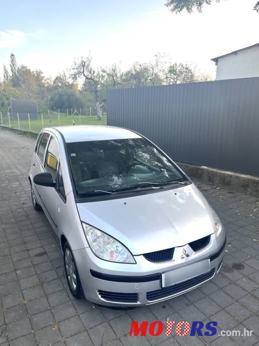 2006' Mitsubishi Colt 1,3 photo #3