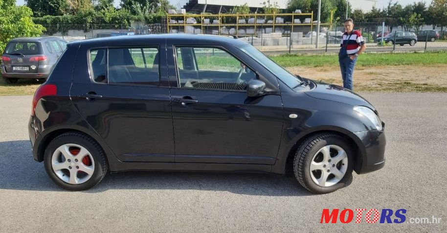 2005' Suzuki Swift 1,3 photo #1