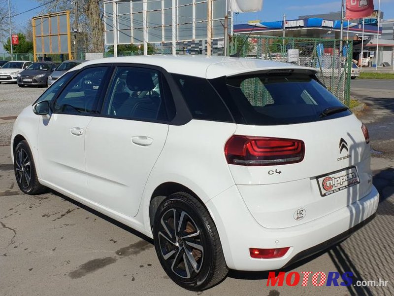 2017' Citroen C4 Picasso photo #3