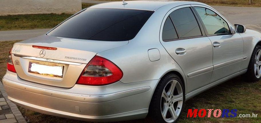 2008' Mercedes-Benz E-Klasa 200 photo #1