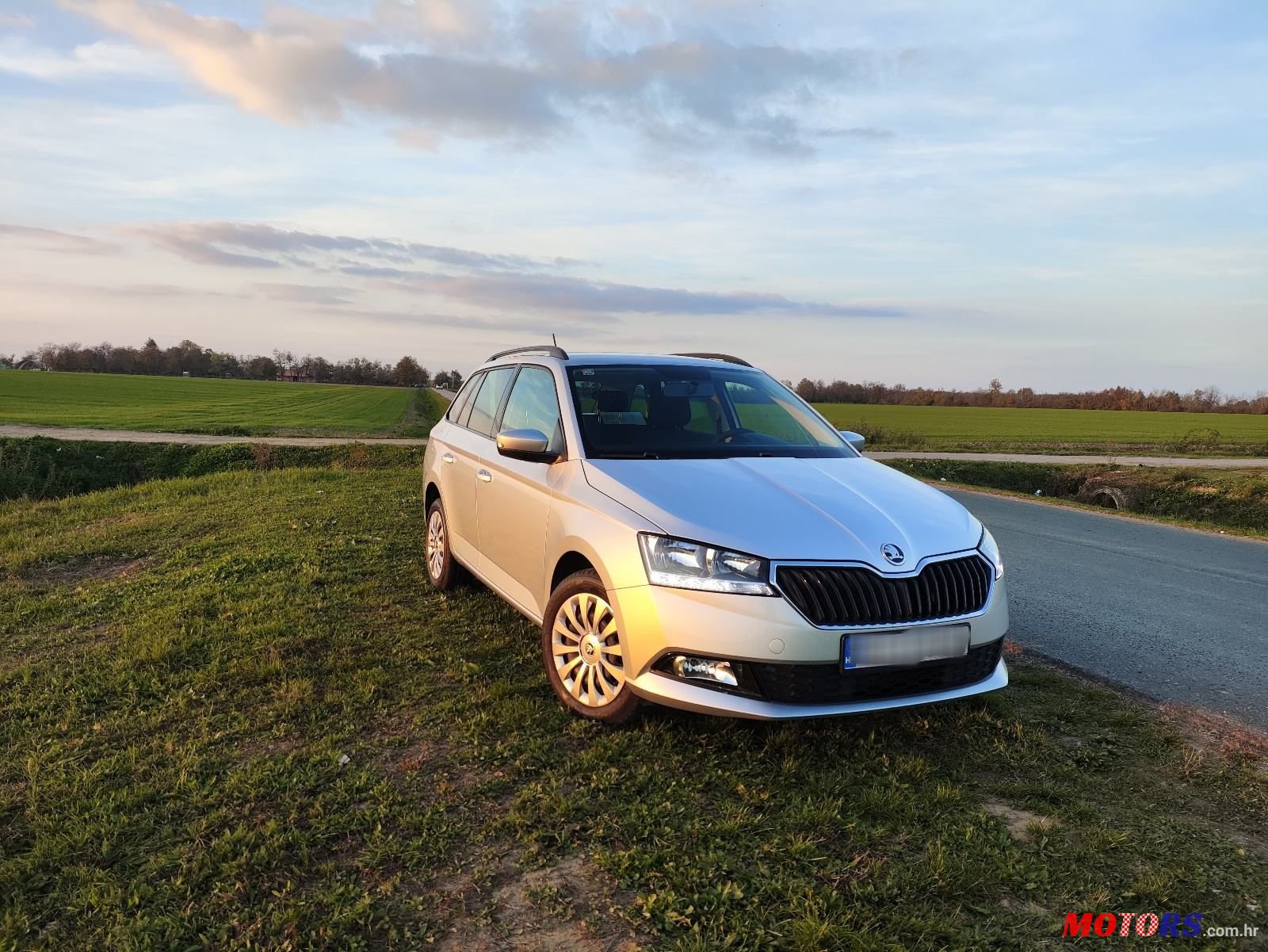 2020' Skoda Fabia Combi photo #2