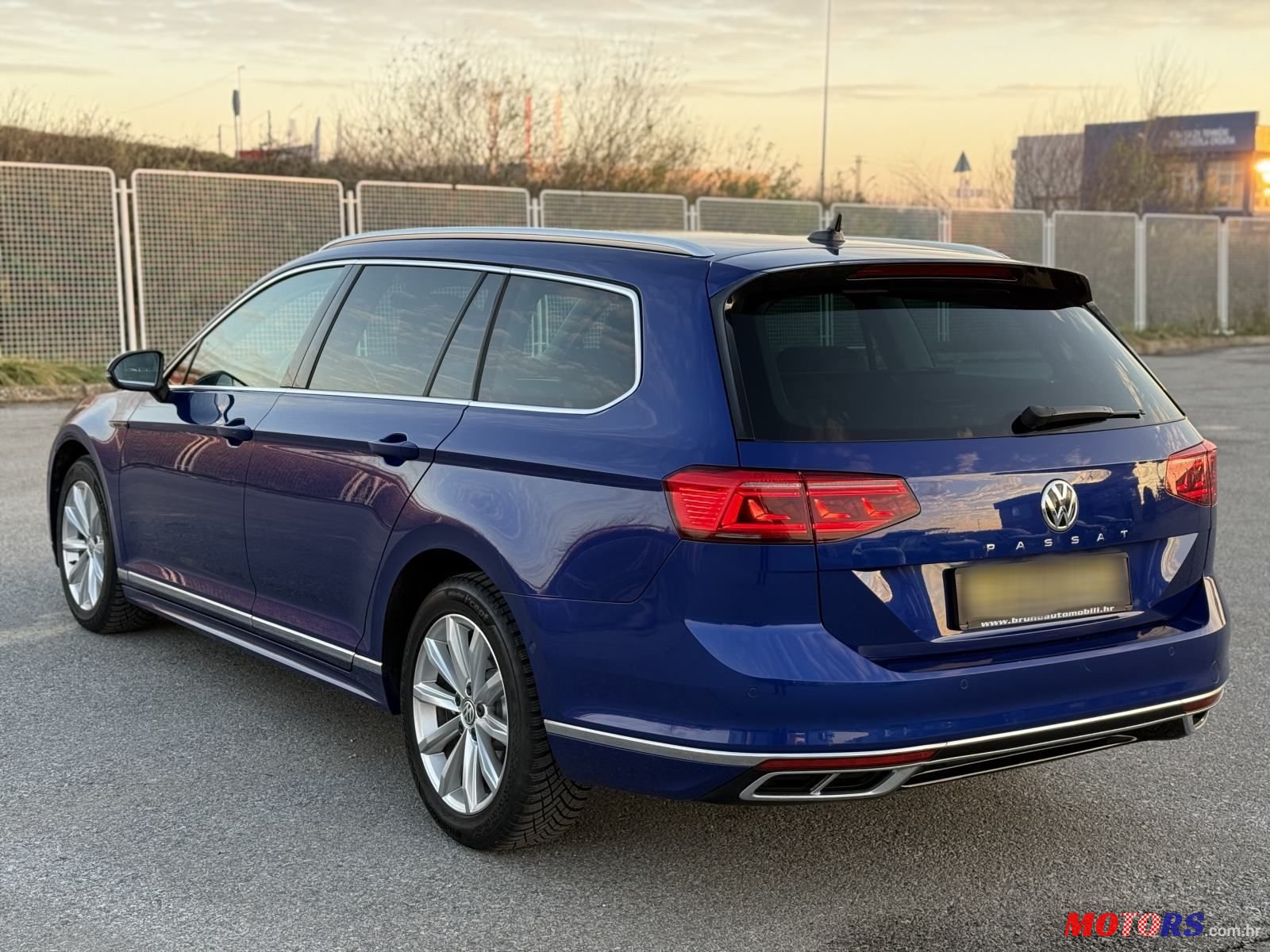 2020' Volkswagen Passat Variant photo #5