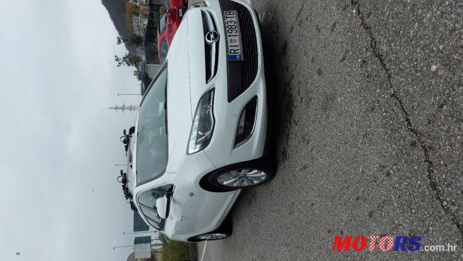 2015' Opel Astra Karavan photo #2