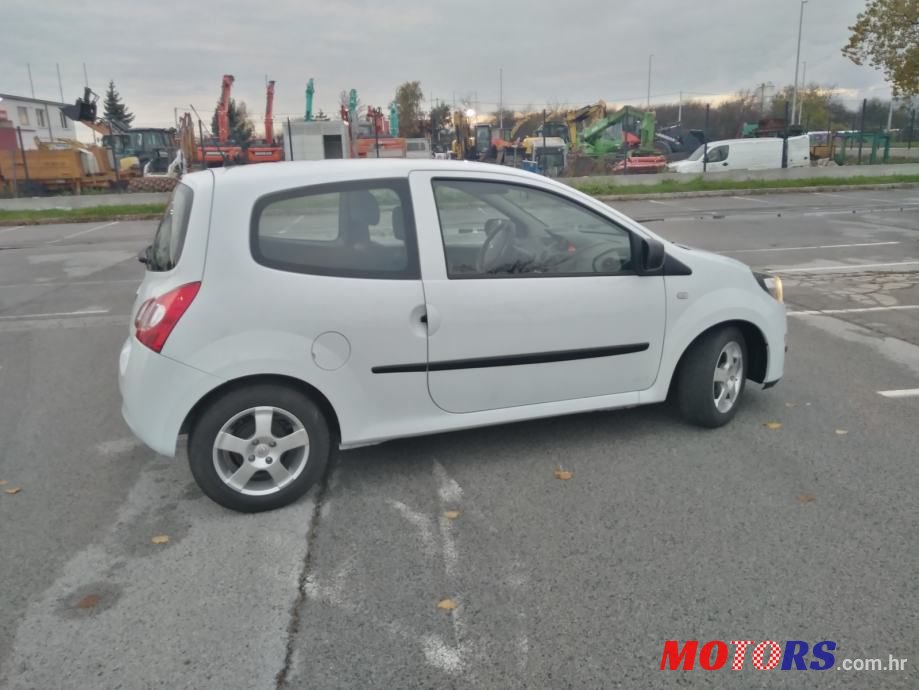 2013' Renault Twingo photo #5