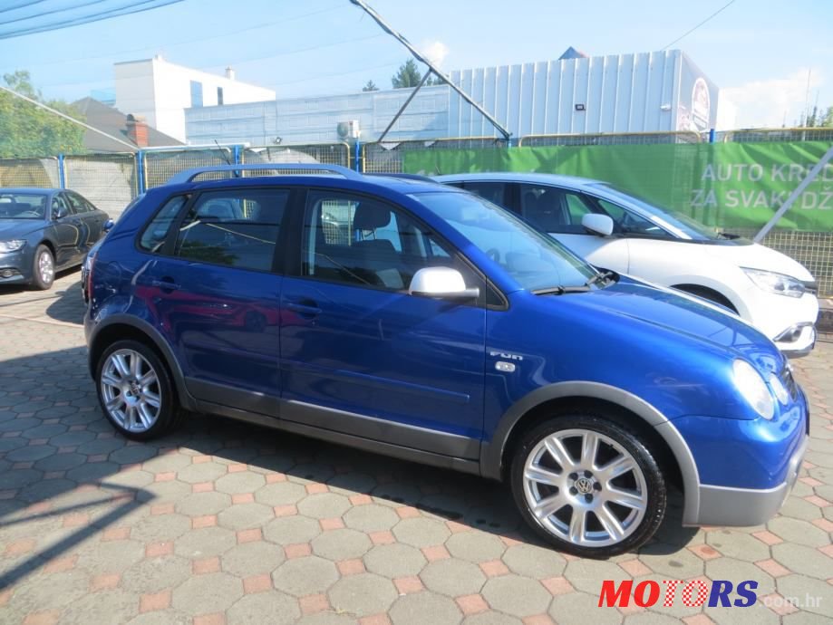 2005' Volkswagen Polo photo #3