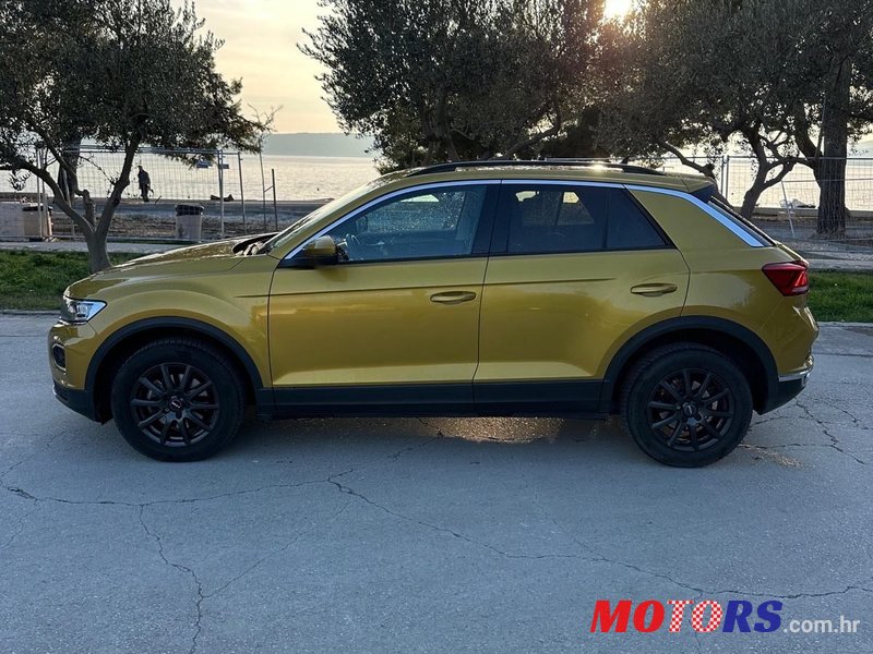 2022' Volkswagen T-Roc 1,0 Tsi photo #3