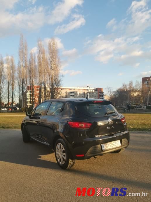 2012' Renault Clio Dci photo #2