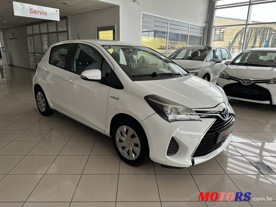2016' Toyota Yaris Hybrid 1,5 Vvt-I photo #3