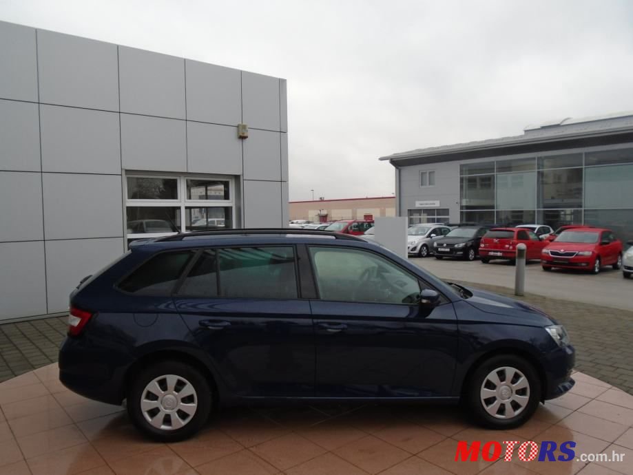 2016' Skoda Fabia Combi photo #3