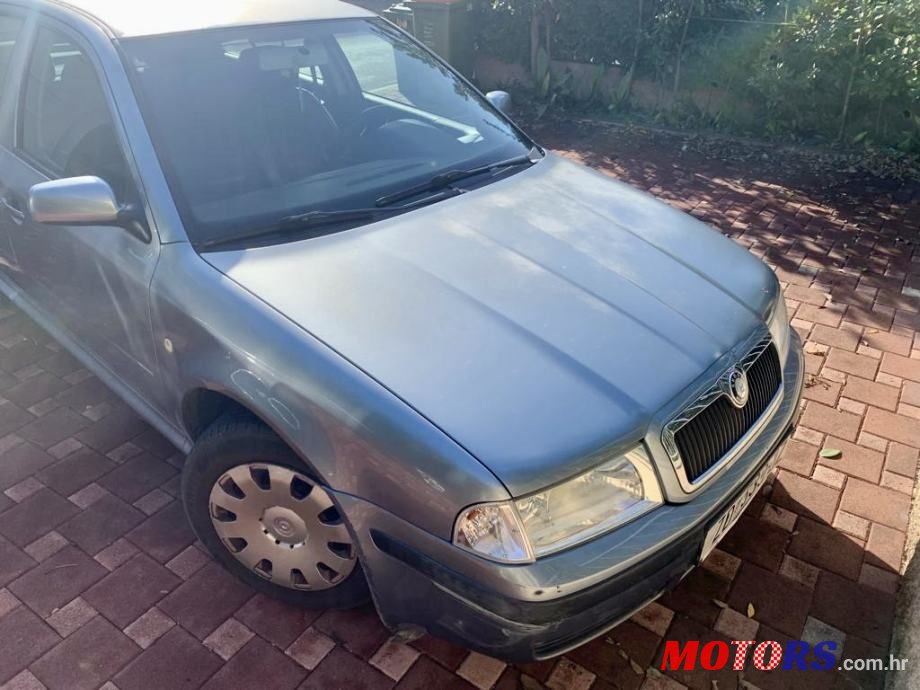 2004' Skoda Octavia 1,9 Tdi Classic photo #2