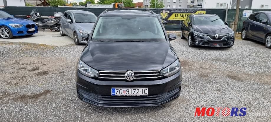 2015' Volkswagen Touran photo #3