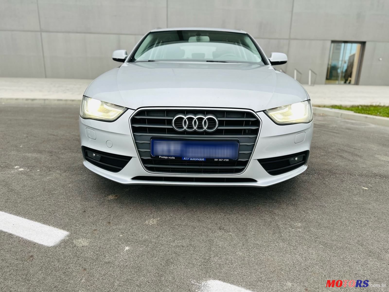 2014' Audi A4 Avant photo #3