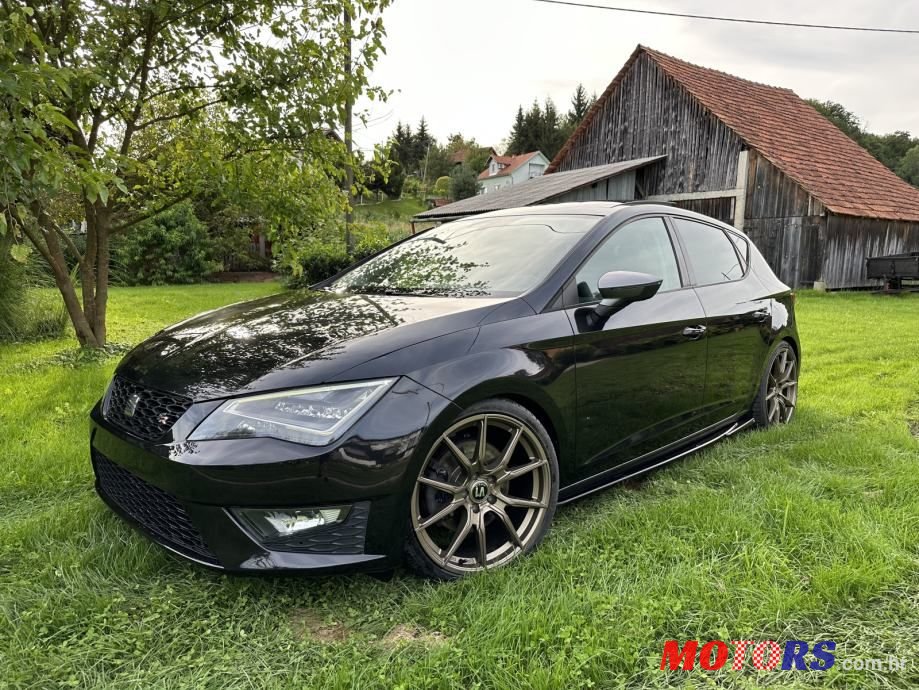 2014' SEAT Leon photo #3