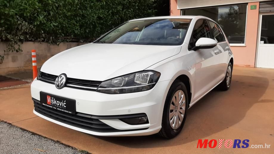 2020' Volkswagen Golf 7 1.6 Tdi photo #1