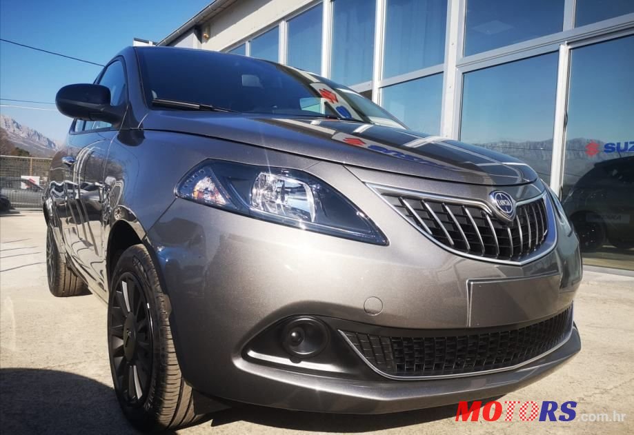 2022' Lancia Ypsilon 1.0 photo #3