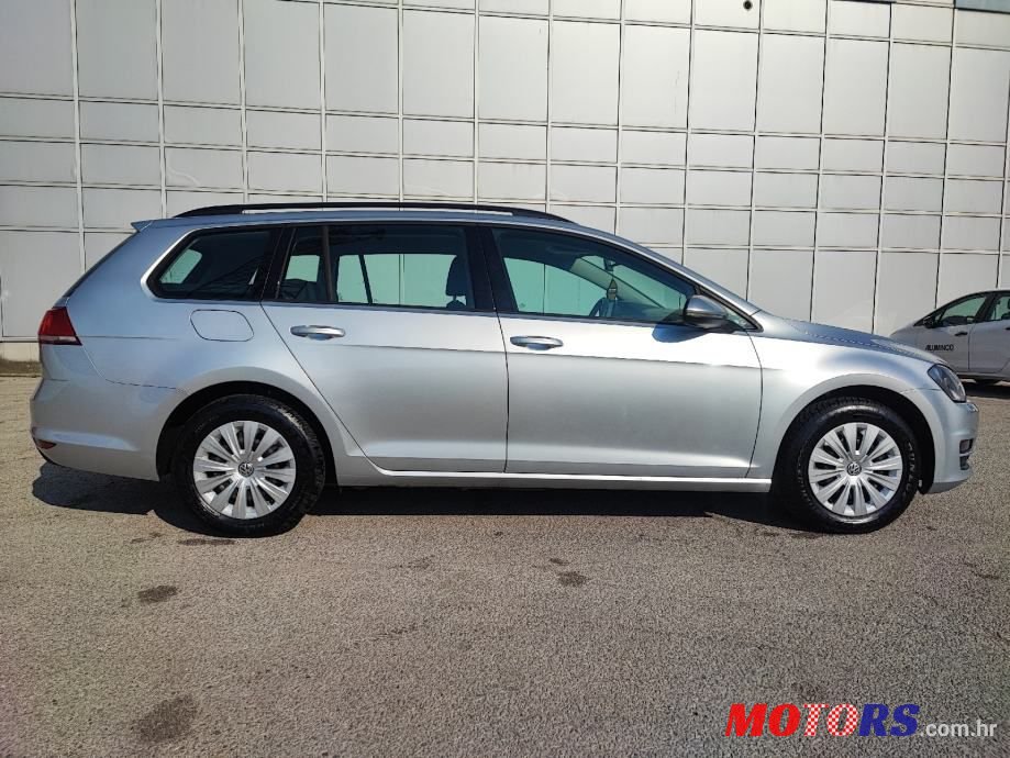 2014' Volkswagen Golf 7 Variant photo #3