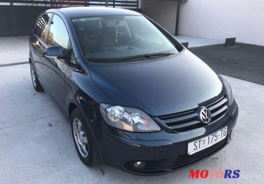 2006' Volkswagen Golf Plus 1,6 Fsi photo #1