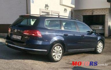 2011' Volkswagen Passat Variant photo #2