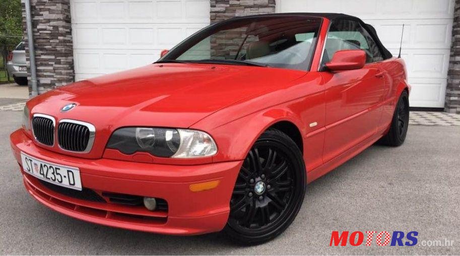 2002' BMW 3 Series 325Ci photo #3