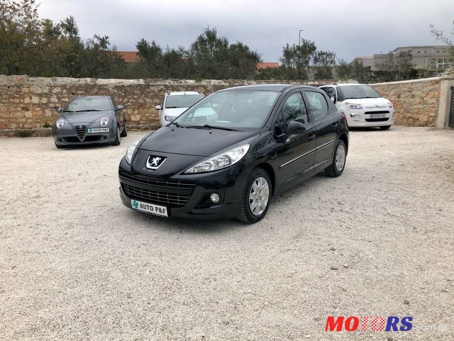 2011' Peugeot 207 1.6 Hdi photo #1