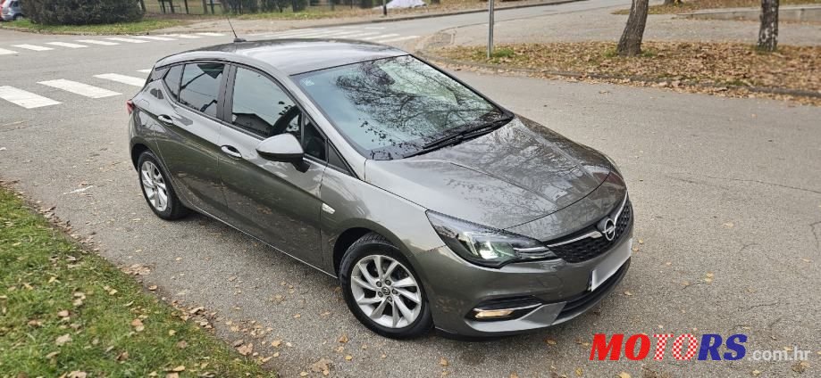 2020' Opel Astra 1,5 D photo #1