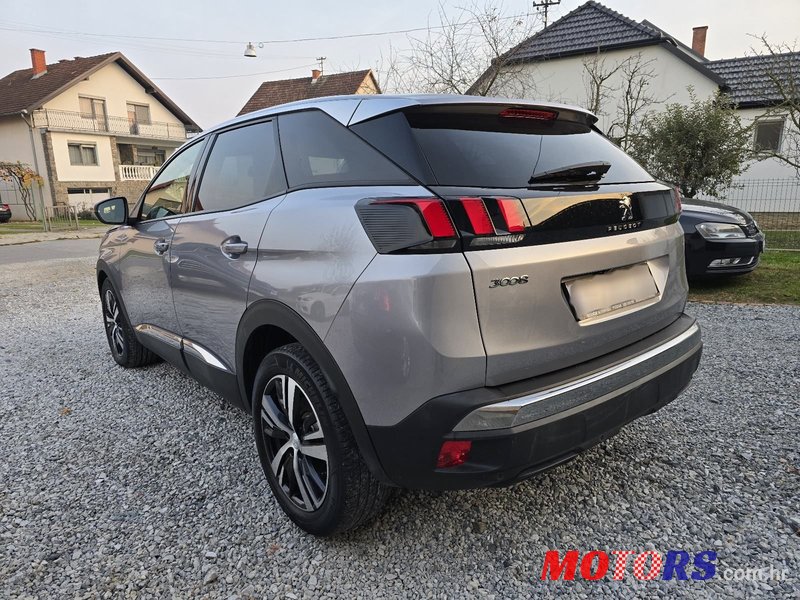 2019' Peugeot 3008 1,2 Puretech photo #3