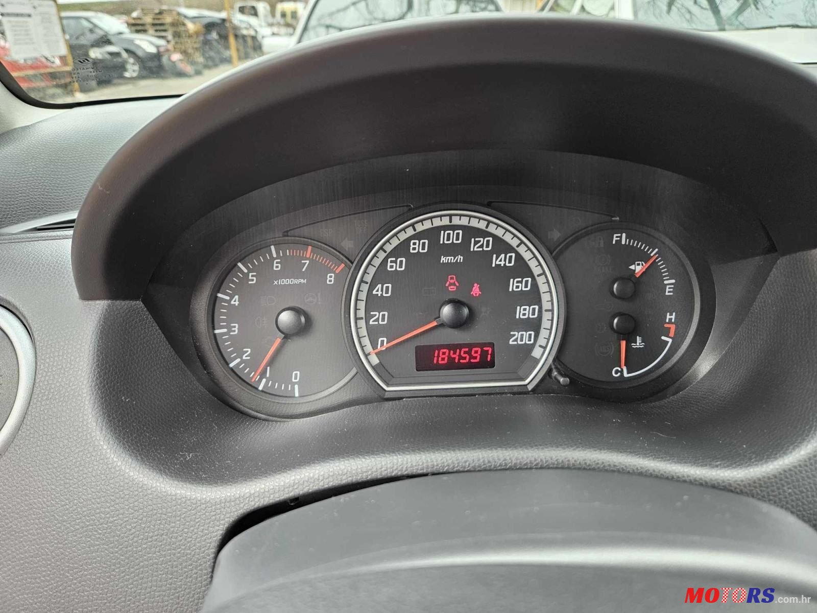 2009' Suzuki Swift 1,3 Gc photo #3