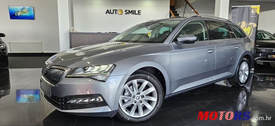 2021' Skoda Superb Combi photo #1