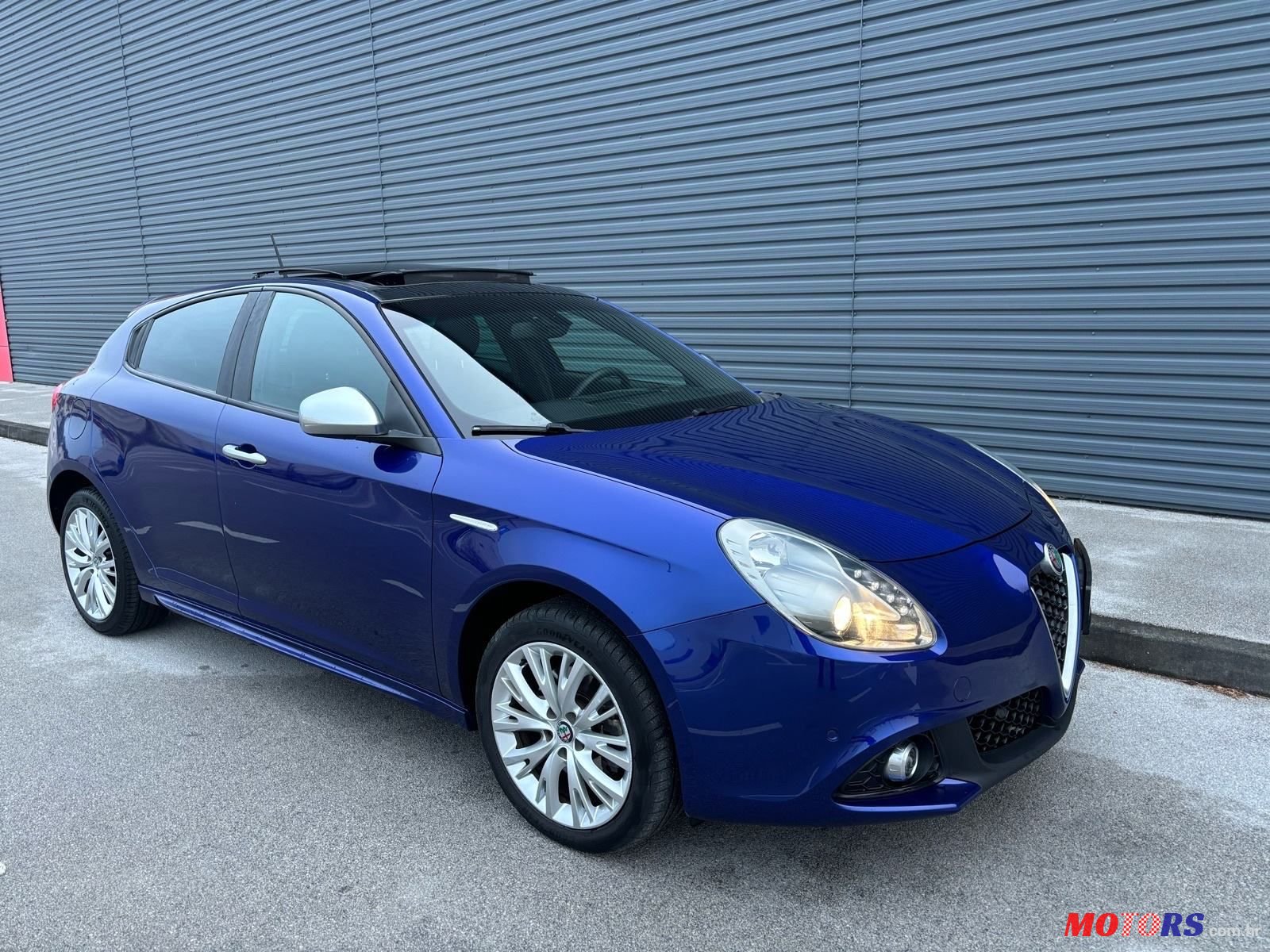 2017' Alfa Romeo Giulietta photo #6