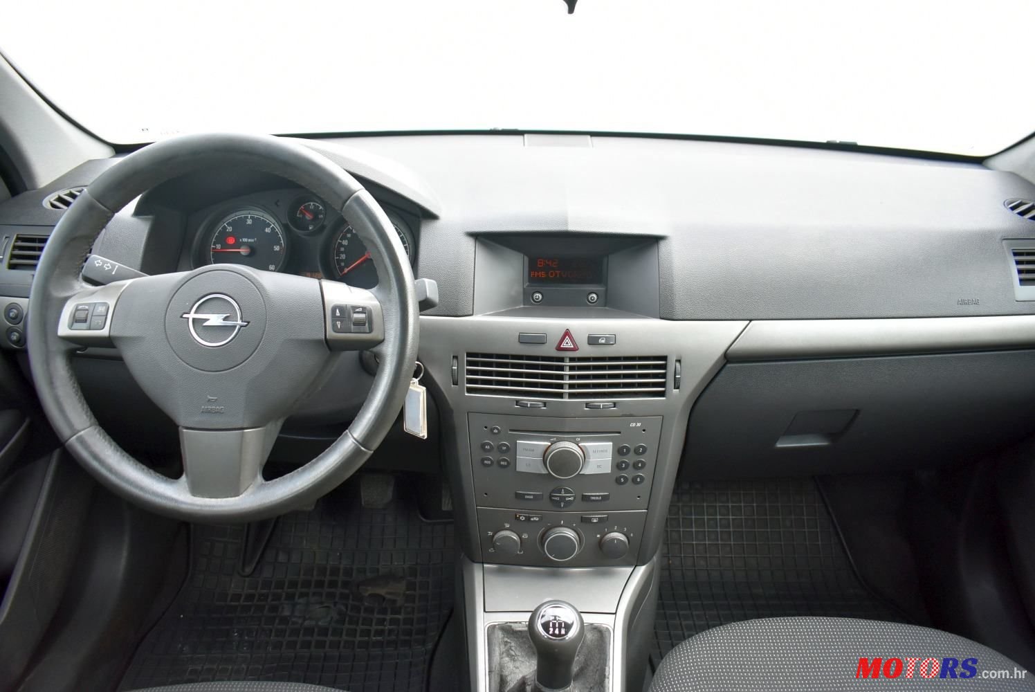2005' Opel Astra 1,7 Cdti photo #4