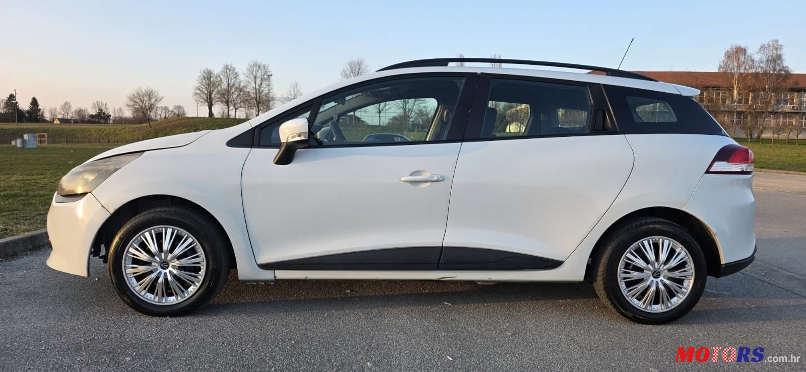 2015' Renault Clio Dci 75 photo #1