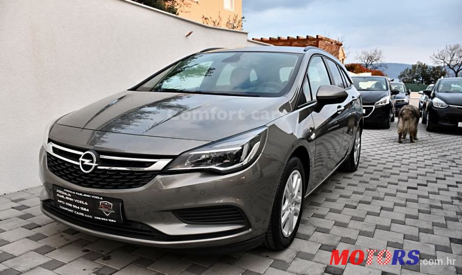 2016' Opel Astra 1,6 Cdti photo #1