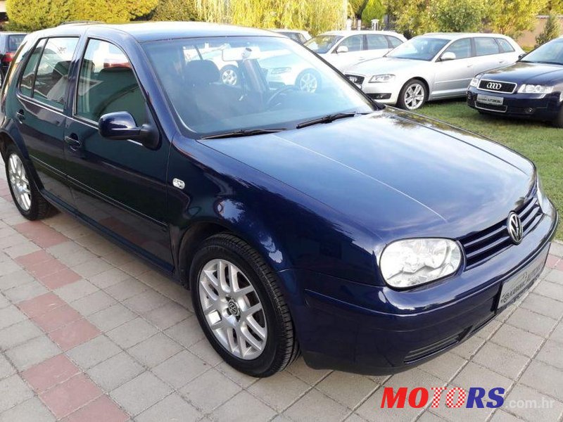 2002' Volkswagen Golf IV 1,9 Tdi photo #1