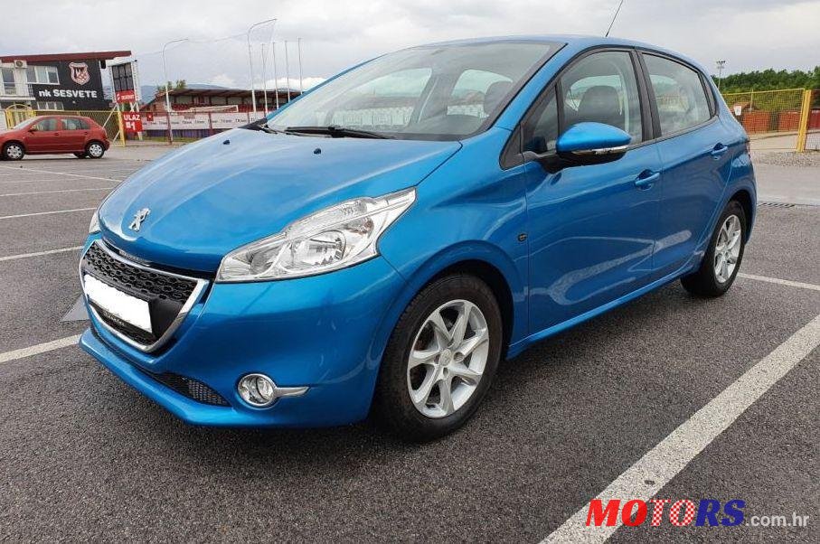 2014' Peugeot 208 1,6 E-Hdi photo #1