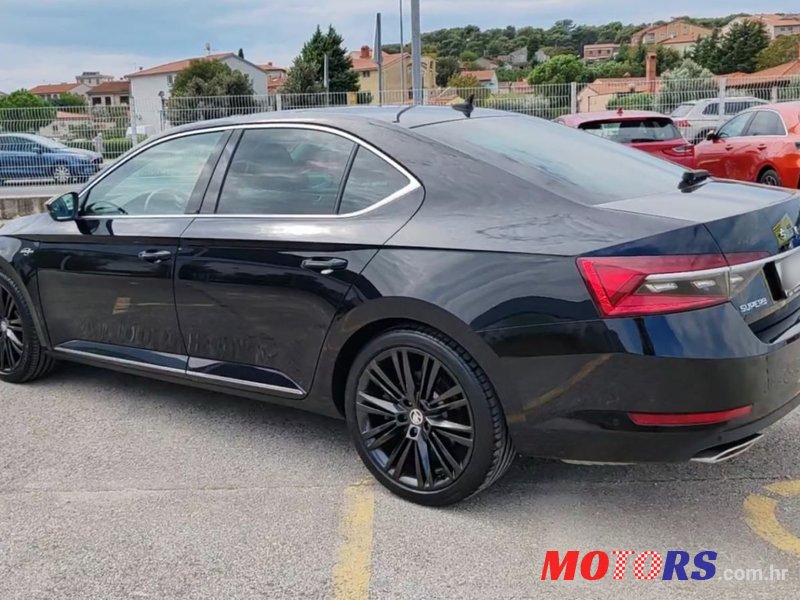 2020' Skoda Superb photo #6