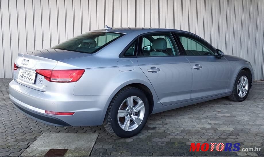 2016' Audi A4 Sport photo #6