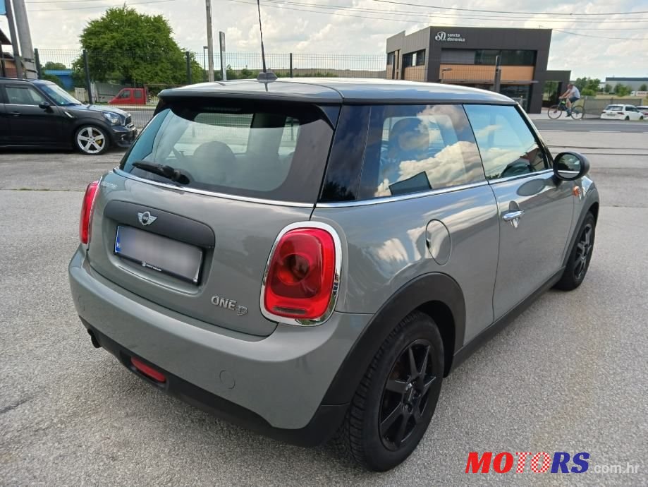 2015' MINI One D photo #4