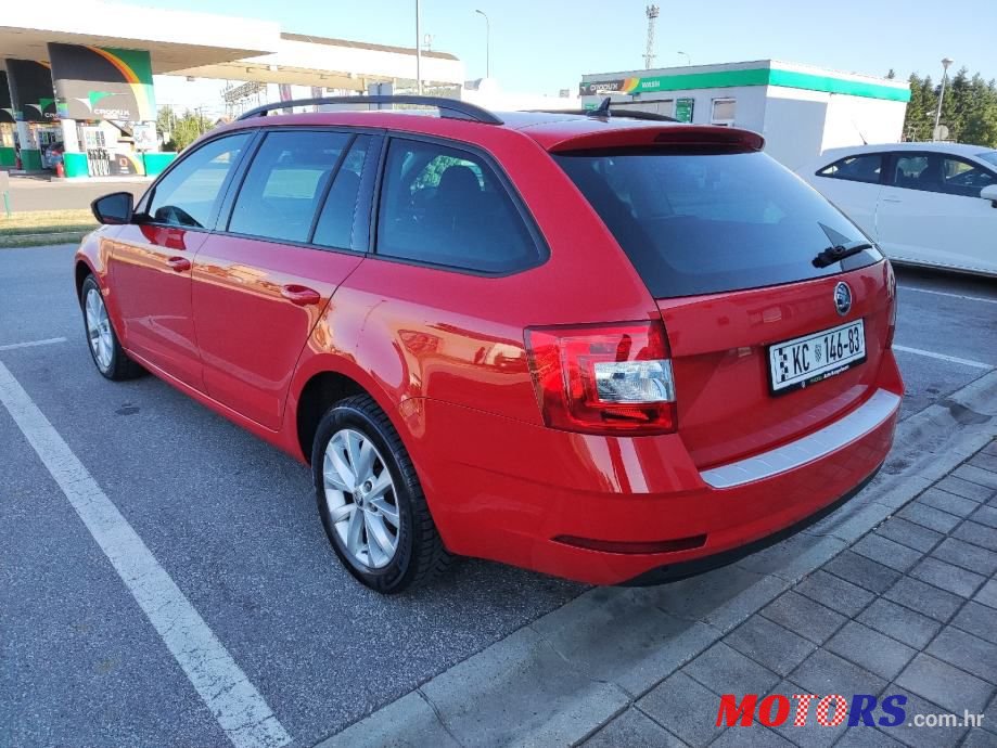 2019' Skoda Octavia Combi photo #4