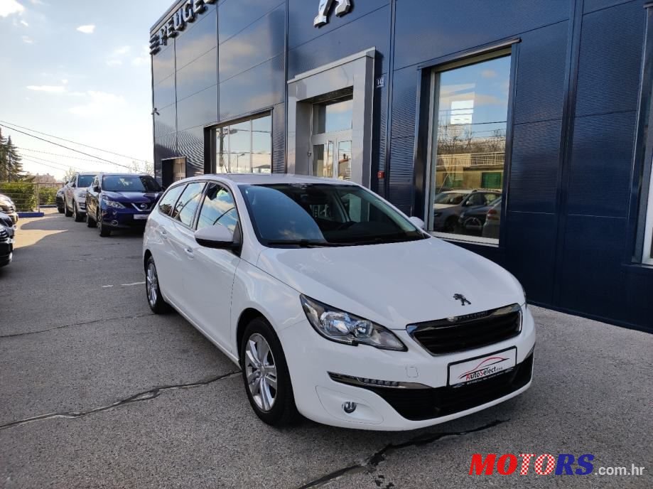 2017' Peugeot 308 Sw photo #2