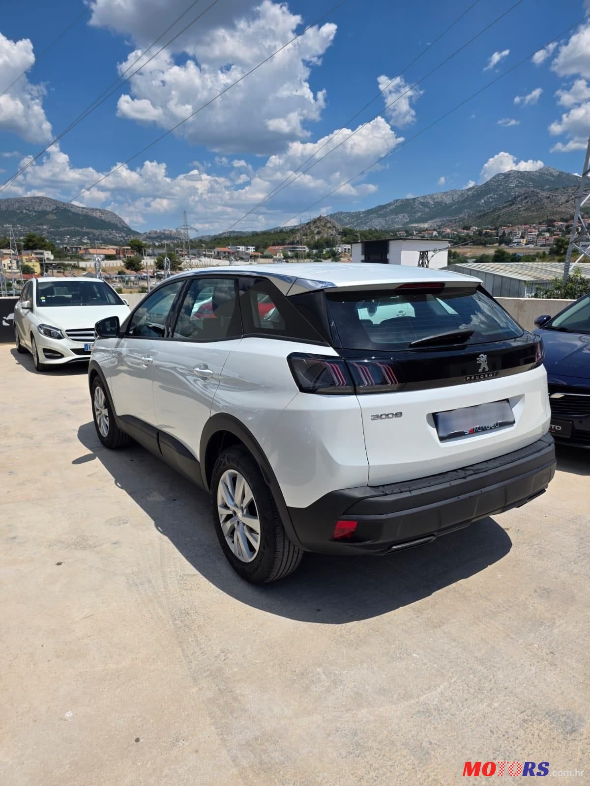 2022' Peugeot 3008 1,5 photo #3