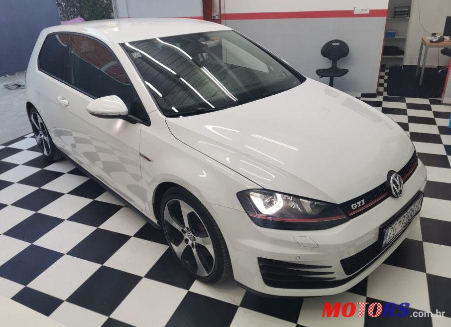 2014' Volkswagen Golf VII 2.0 Gti photo #1