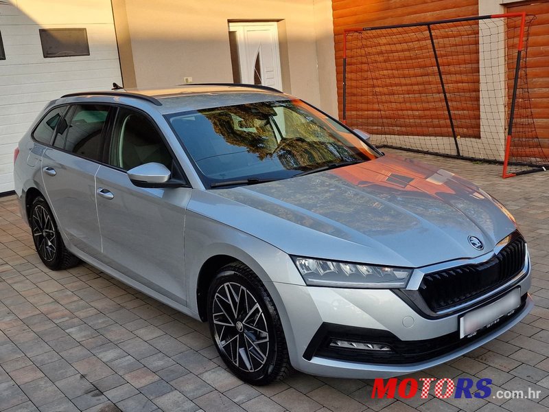 2021' Skoda Octavia Combi photo #2