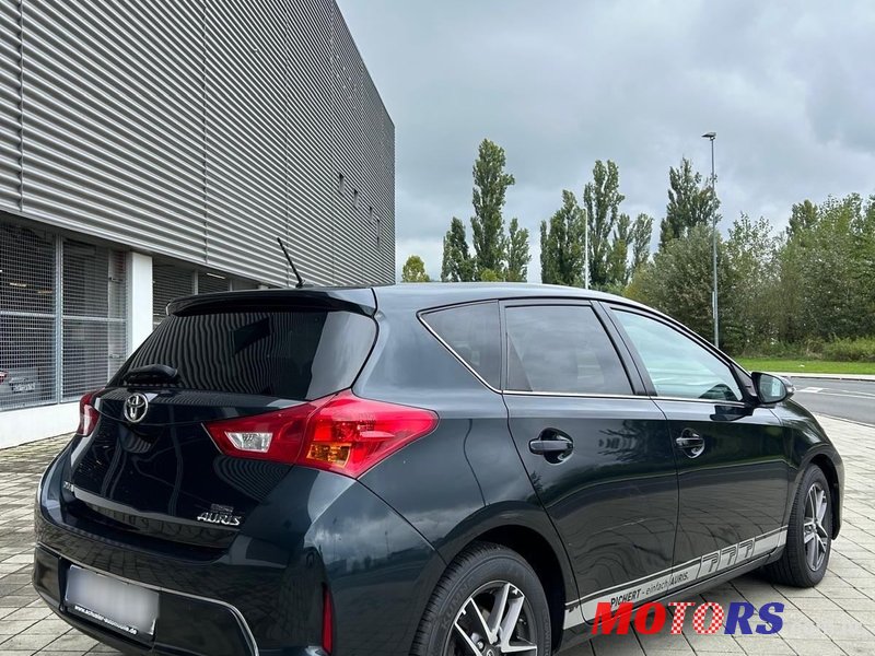 2014' Toyota Auris 2,0 D-4D photo #4