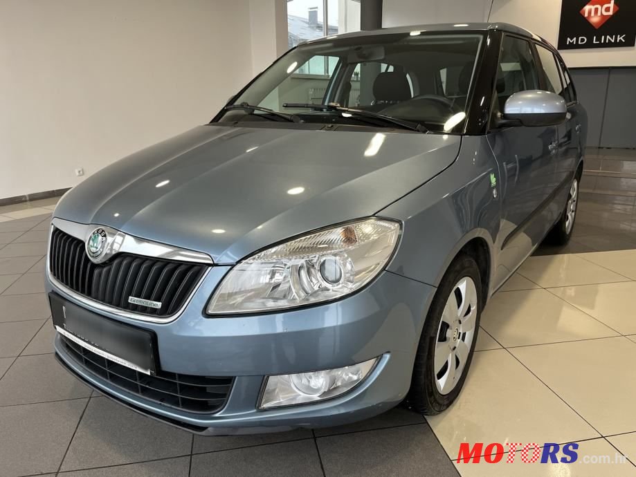 2011' Skoda Fabia Combi photo #1