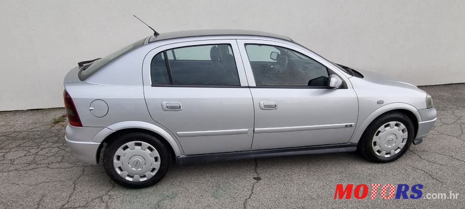 2003' Opel Astra Club 1,7 Dt photo #4
