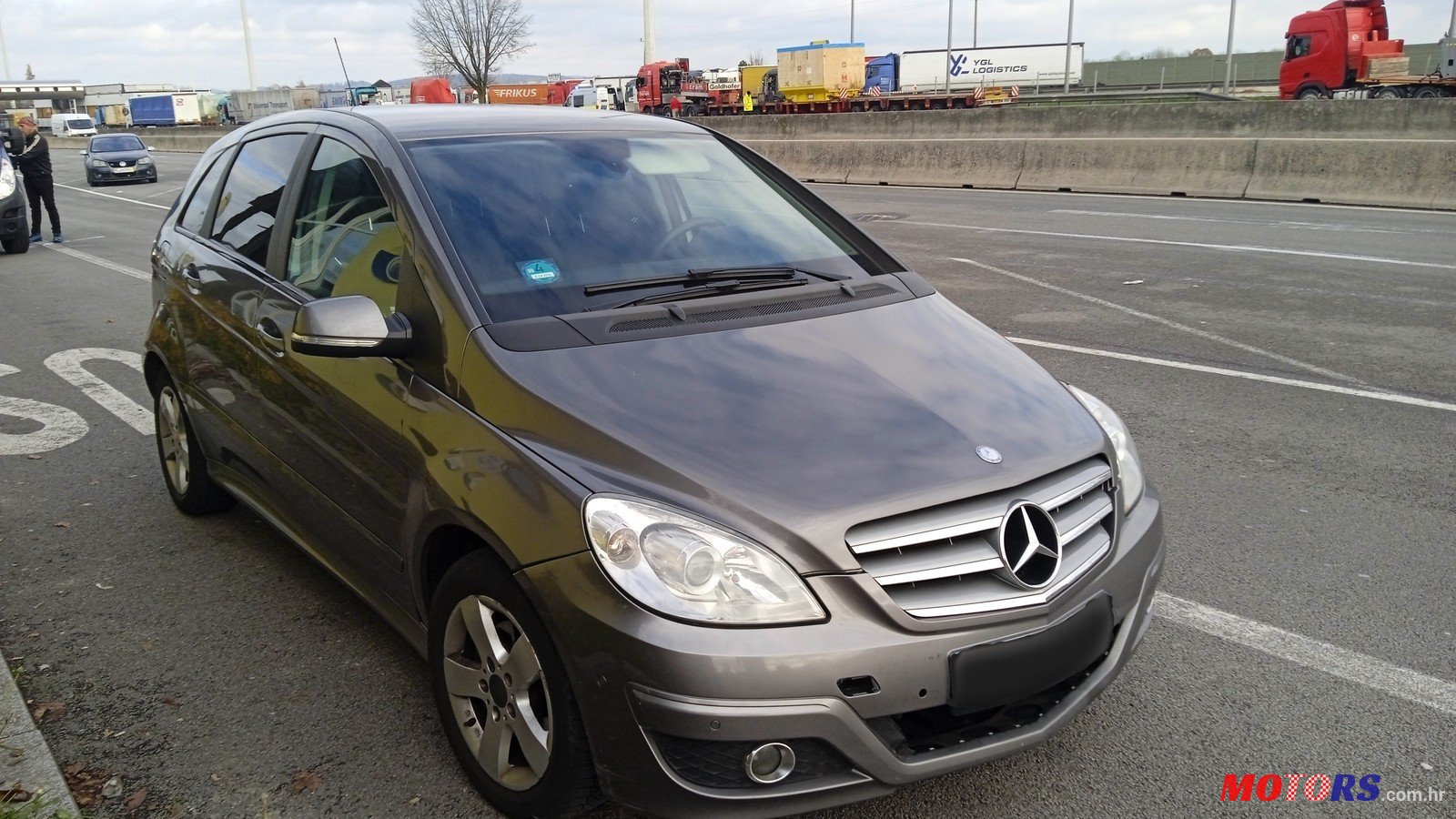 2009' Mercedes-Benz B 180 CDI photo #1