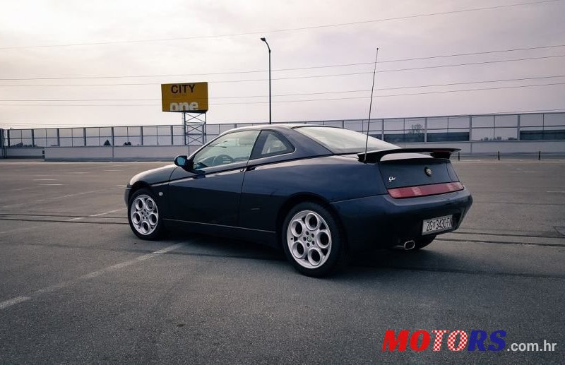 1996' Alfa Romeo GTV photo #1