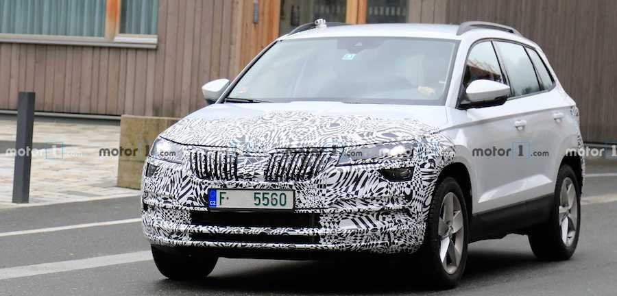 New 2021 Skoda Karoq spotted for first time, hybrid likely
