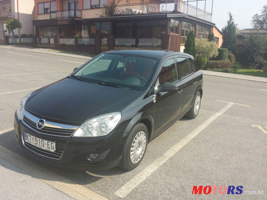 2007' Opel Astra photo #1