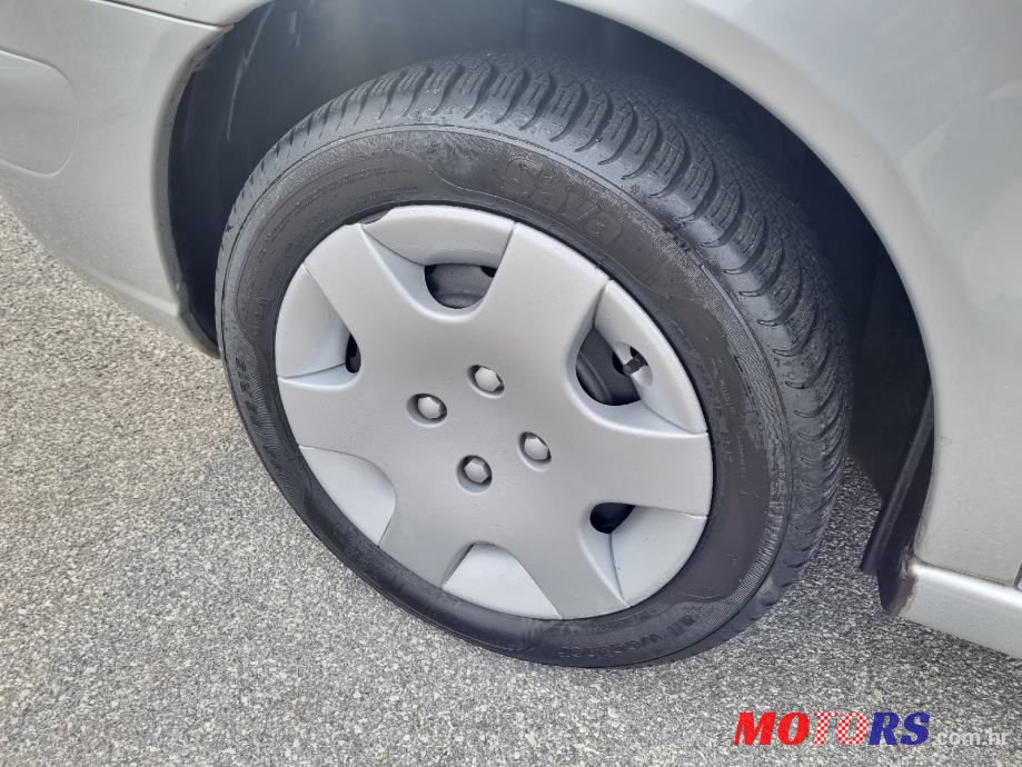 2002' Citroen Xsara 1,4 I Sx photo #3